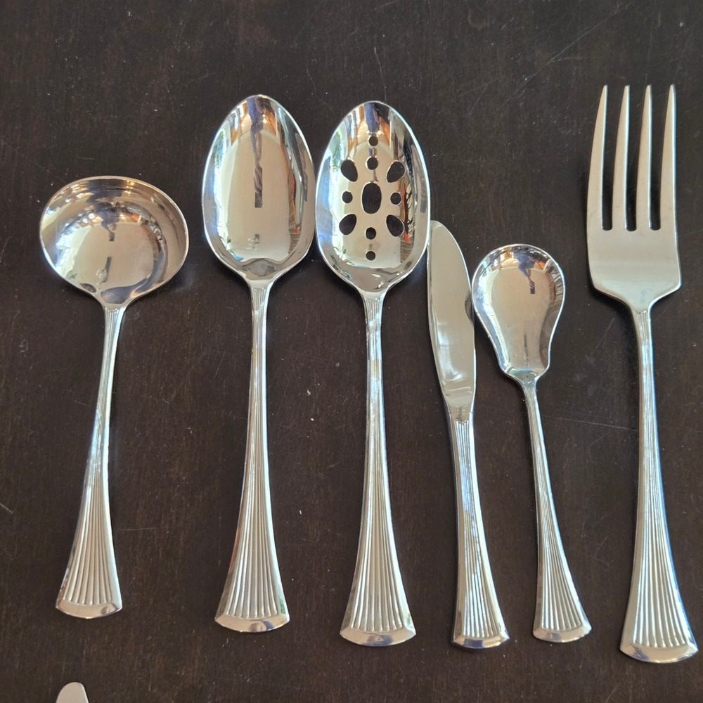 6 Piece Serving Set International Lyon Creation II Stainless Flatware flare
